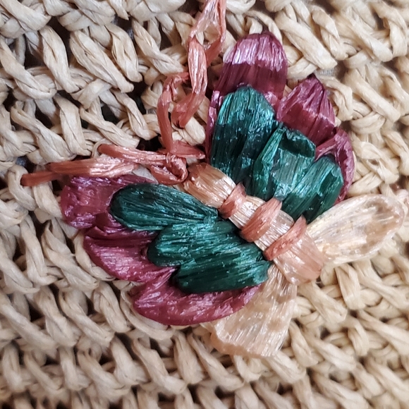 Beautiful 100% Paper Handbag - Picture 8 of 13